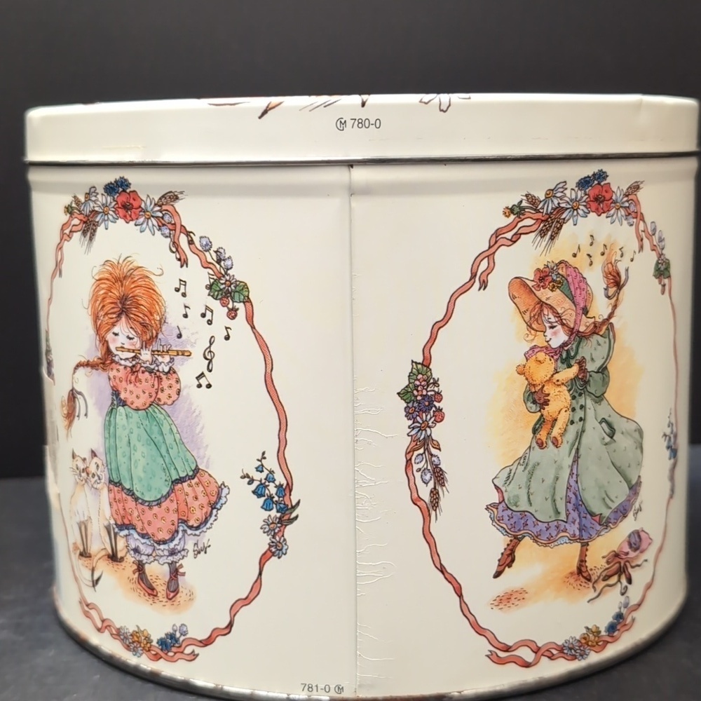 VGT,1980s Danish Butter Cookie Tin, Louise By Susy. - Picture 5 of 10